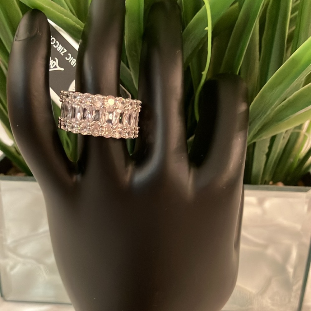 Luxury Zirconia Marquee and round diamond 💍 stunning high end designs vaca ring